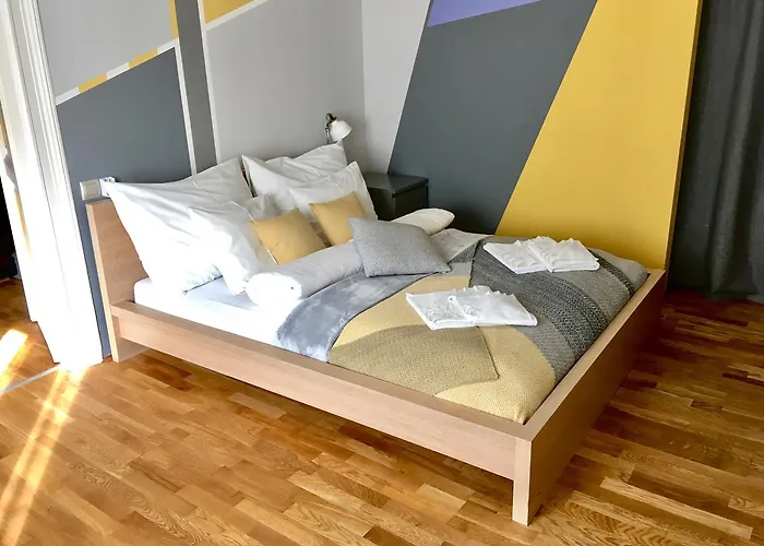 Cozy Loft At Opera